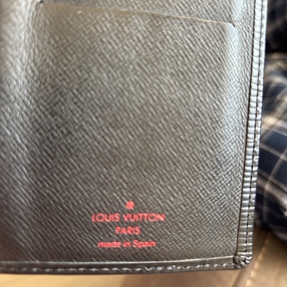Louis Vuitton Black Epi Leather Bifold Wallet - Picture 6 of 7